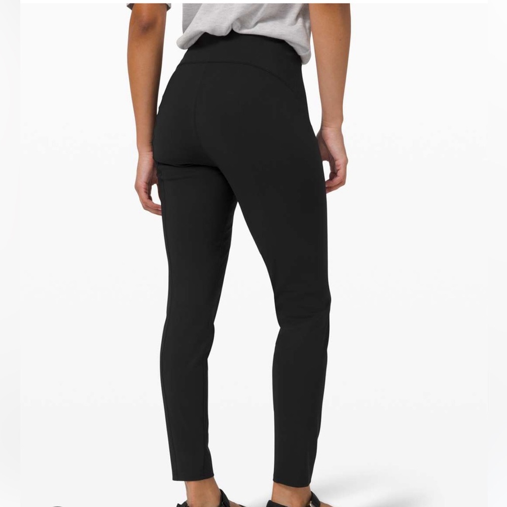 NEW WITH TAGS LuluLemon Here to There High-Rise 7/8 Pant - Size 8